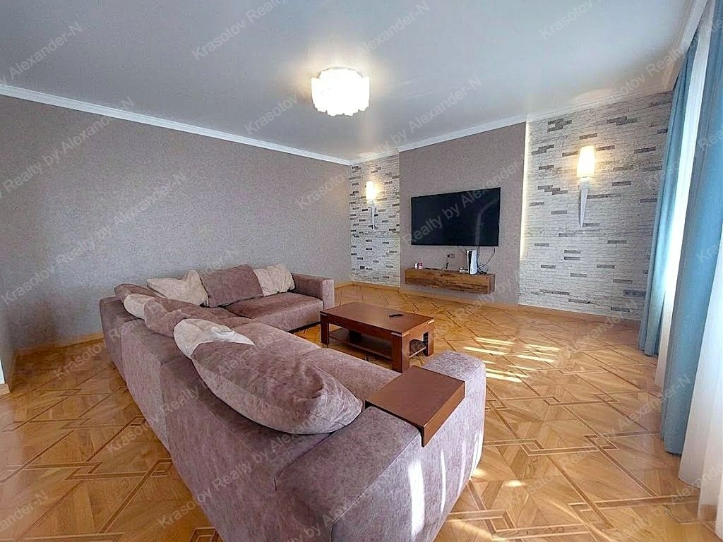 продажа многокомнатной квартиры номер A-174795 в Приморском районе, фото номер 32
